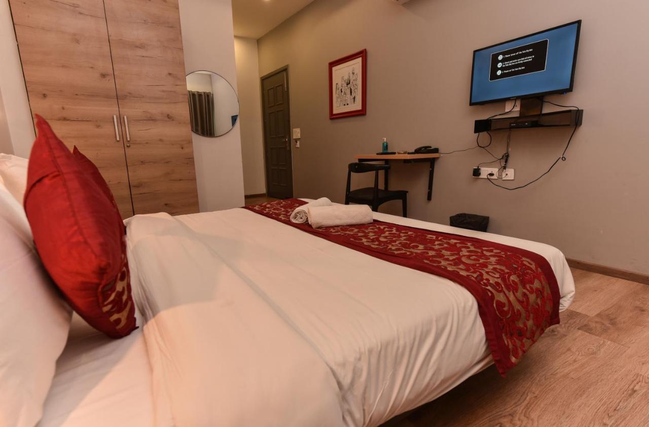 Hotel Red Saffron New Delhi Eksteriør bilde