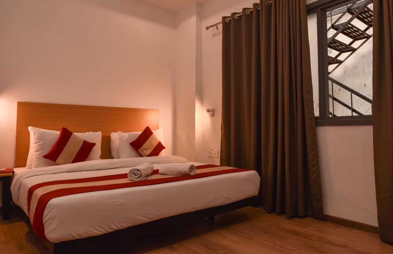 Hotel Red Saffron New Delhi Eksteriør bilde